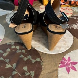 Size 8.5 black wedges